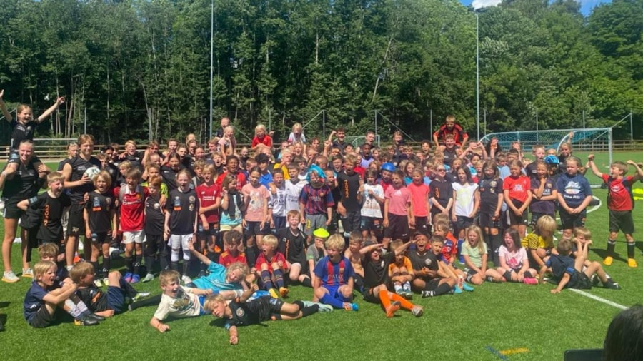 Trenere og deltagere på sommercampen