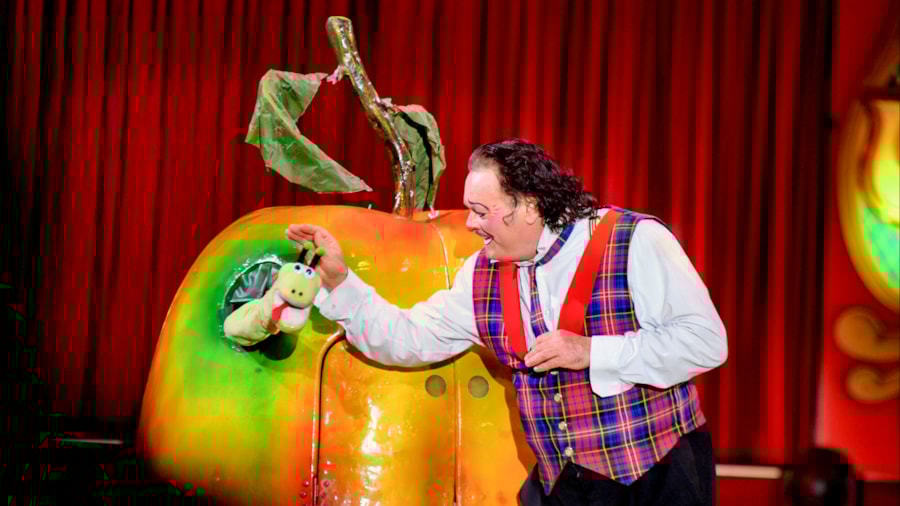 Klovnen Rudi Brukson er barnas favoritt i årets utgave av Cirkus Arnardo.