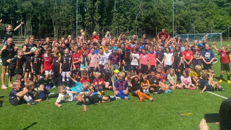 Trenere og deltagere på sommercampen