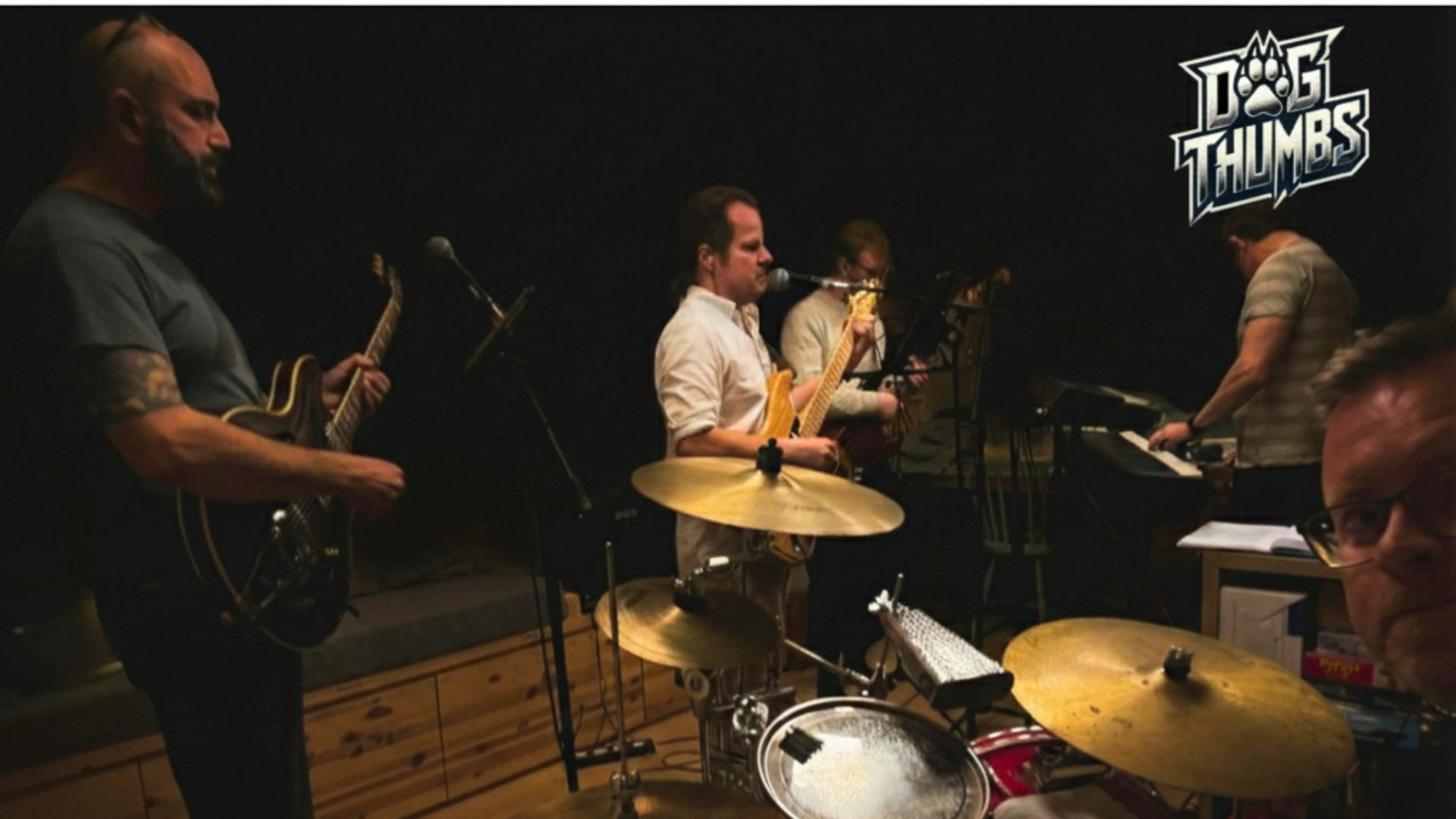 Dog Thumbs bandbilde