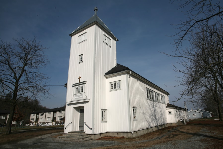Slemmestad kirke