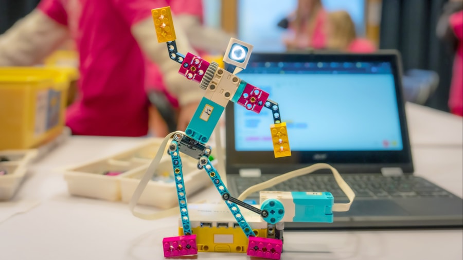 Datamaskin og legorobot