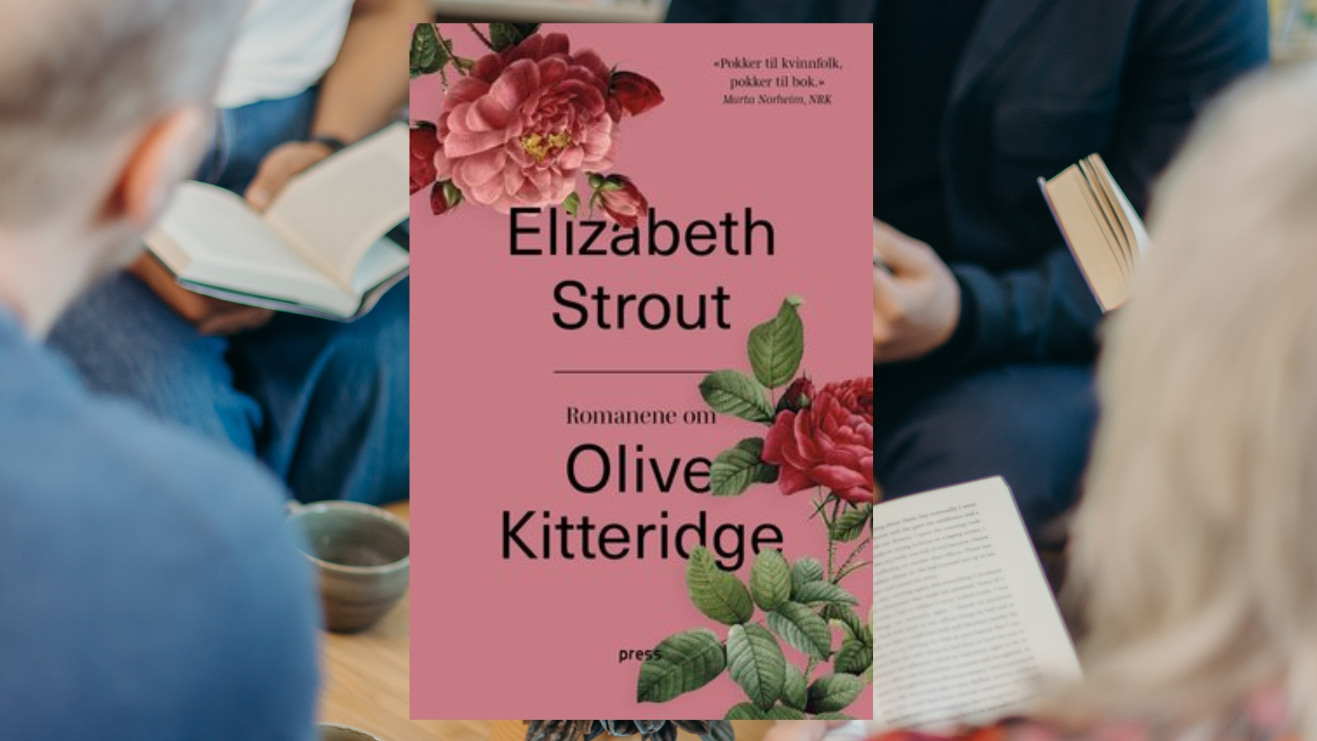 Mennesker som snakker om en bok