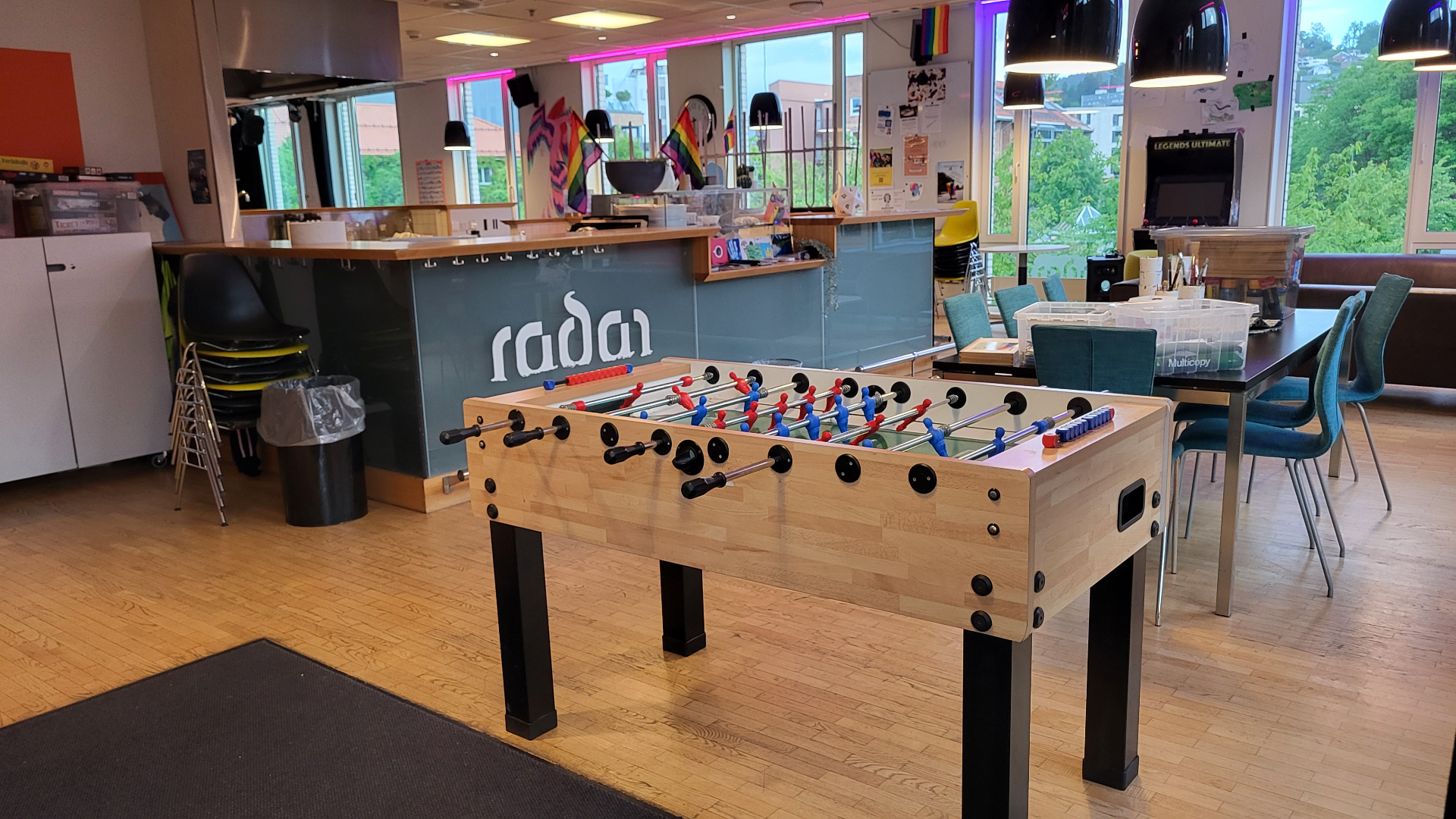 Radar kafe med gratis mat
