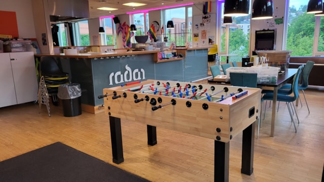 Radar kafe med gratis mat