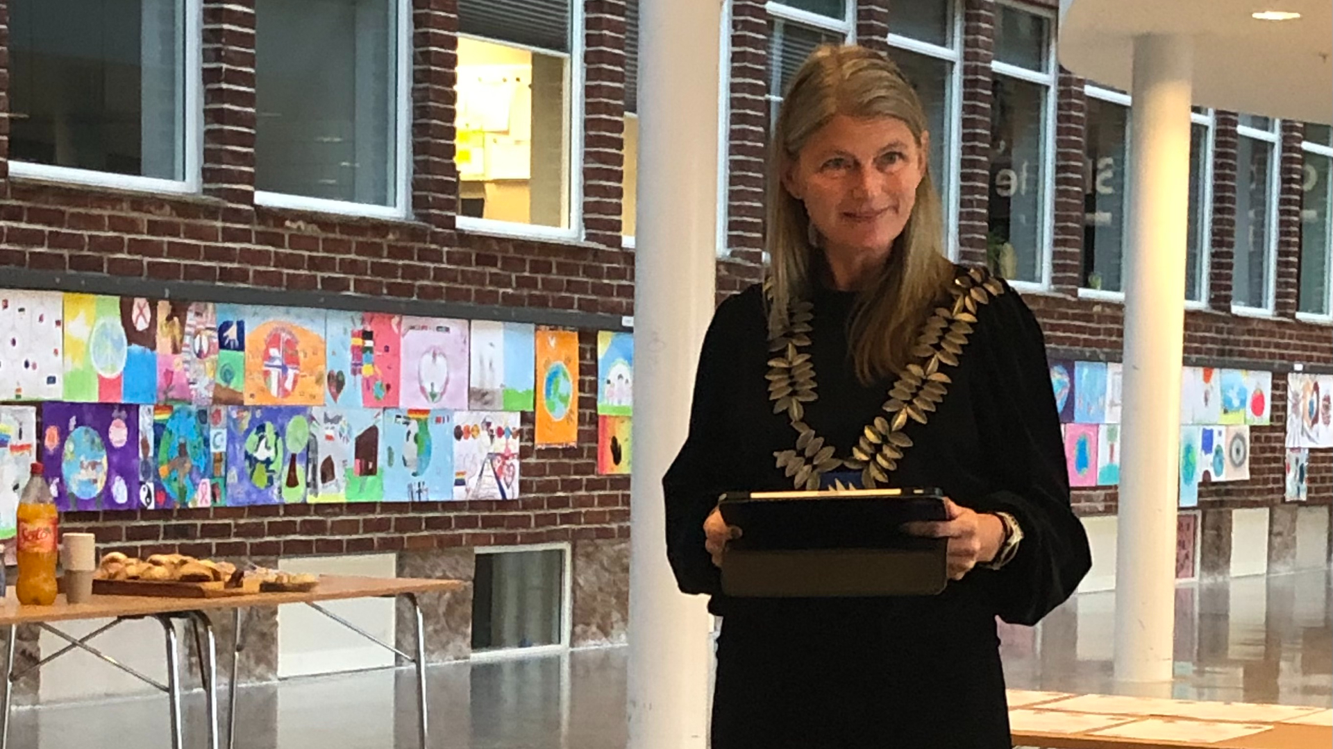Fra fjorårets utstilling- Ordfører Lene Conradi