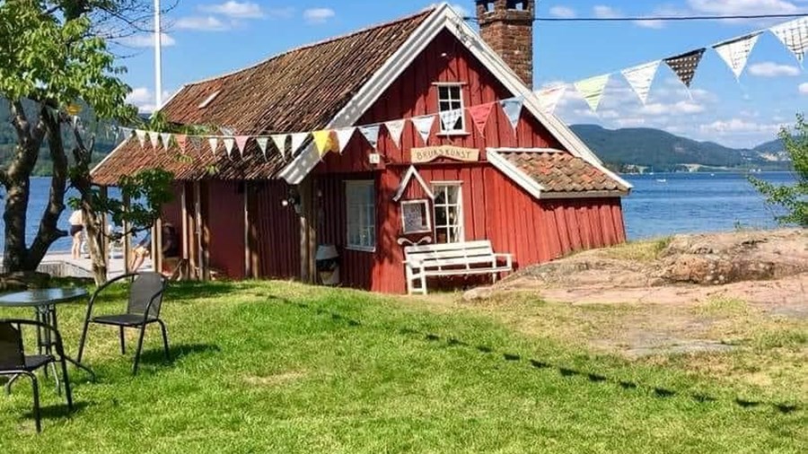 Brukskunst på Brygga i Støa i Holmsbu