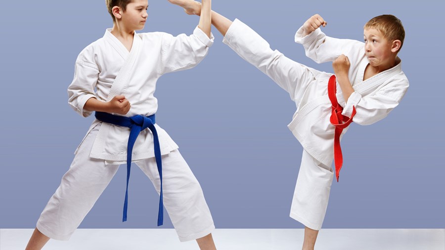 Karatetrening barn