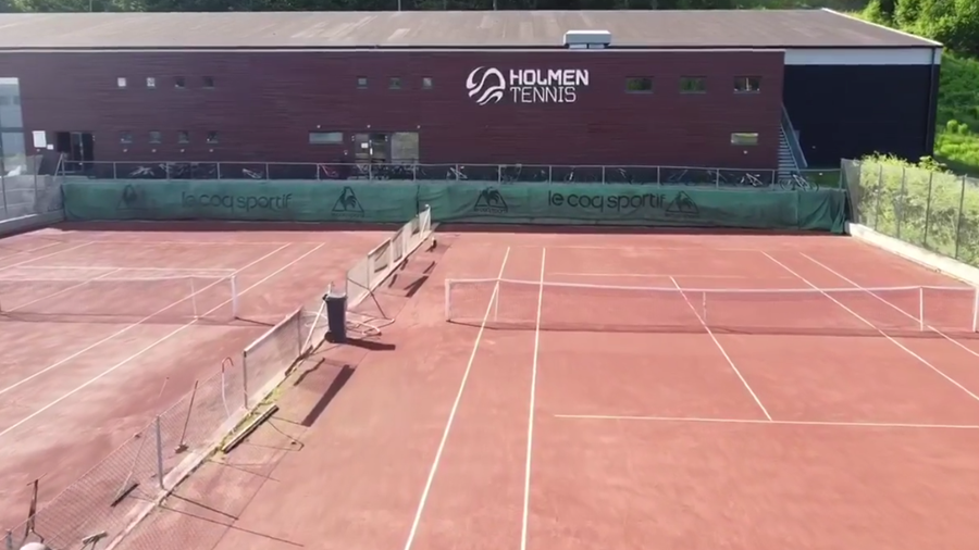 Tennisbane, Holmen Tennisklubb